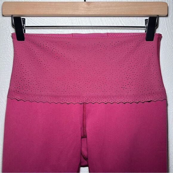 Lululemon Free Spirit Pant in Rosewood - Picture 5 of 10